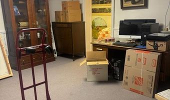 735 Park Dr, Alton, IL 62002