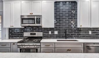141 Kittredge Rd, Bangor, ME 04401