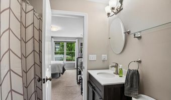 22 Elizabeth Way, Bedford, NH 03110
