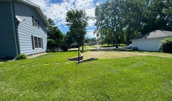 1005 3rd St, Britton, SD 57430