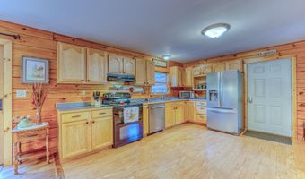 757 Maple St, Bethlehem, NH 03574