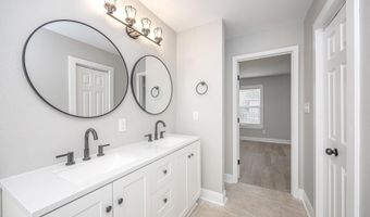 345 Bowen St, Biloxi, MS 39530