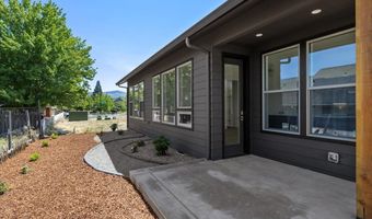 933 Bellview Ave 2, Ashland, OR 97520