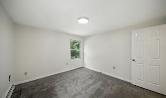 30 Lakeshore Dr, Alloway, NJ 07422