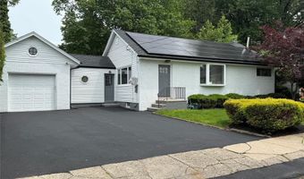41 Woods Ave, Bergenfield, NJ 07621