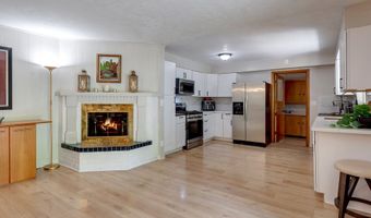 10210 SW CRESTWOOD Ct, Beaverton, OR 97008