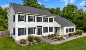 54 Trillium Trl, Bangor, ME 04401