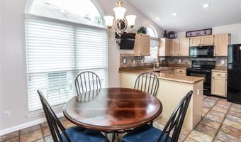 1201 Oak Borough Dr, Ballwin, MO 63021