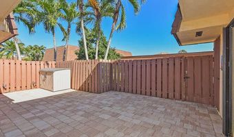 11 Atrium Cir D, Atlantis, FL 33462