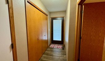 1102 11th Ave, Britton, SD 57430