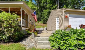63 Lake Shore Dr, Barnstead, NH 03225