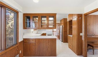 1823 Gramsie Rd, Arden Hills, MN 55112