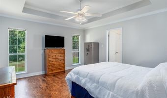 222 Country Club Dr, Benton, LA 71006