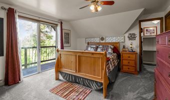 33893 Redgate Dr, Bigfork, MT 59911