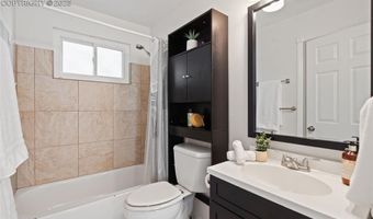 11413 E Ellsworth Pl, Aurora, CO 80010