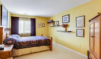 12203 ACADEMY Way 13, Rockville, MD 20852