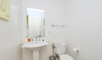 8312 UPPER SPRING Ln, Annandale, VA 22003