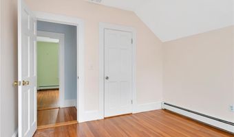 1 Slocum St, Newport, RI 02840
