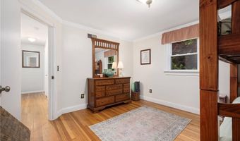 1 Gladridge Dr, East Greenwich, RI 02818