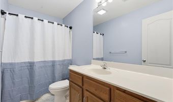 1323 N 158th Ct, Basehor, KS 66007