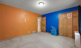 101 Hidden Meadow Ct, Apple Valley, MN 55124