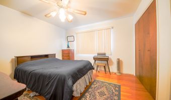 2433 S SHAG BARK Trl, Arlington Heights, IL 60005