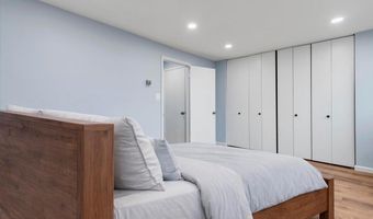 4520 KING St 601, Alexandria, VA 22302