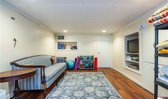 42 Grasslands Rd, East Greenwich, RI 02818