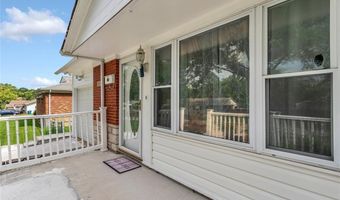 4359 Mohegan Dr, Affton, MO 63123