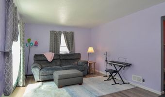 816 E HARRISON St, Appleton, WI 54915