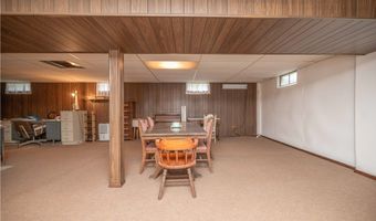 1774 Laurie Dr, Austintown, OH 44511