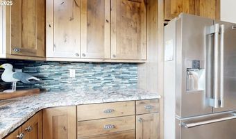 15606 NAPA Ln, Brookings, OR 97415