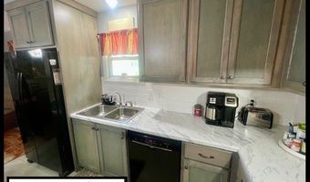 307 Hickory Ln, Batesville, MS 38606