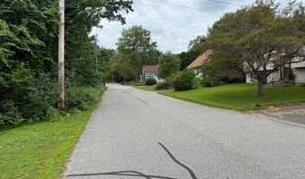 27 Warwick Ave, Athol, MA 01331