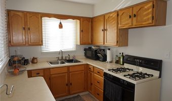 2083 17th St SW, Akron, OH 44314