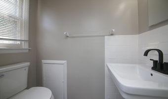 2870 WOODLAND Rd, Abington, PA 19001