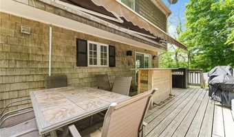 17 Boyle Ave, Cumberland, RI 02864