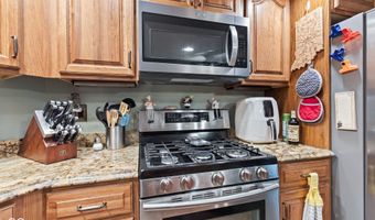 6980 White Oak Dr, Avon, IN 46123