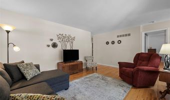288 Brightfield Dr, Ballwin, MO 63021