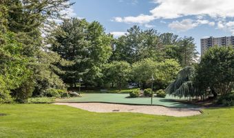 203 YOAKUM Pkwy 208Va, Alexandria, VA 22304