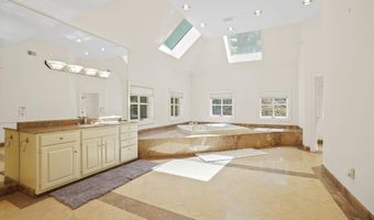 10823 LOCKLAND Rd, Potomac, MD 20854