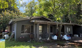 172 11th St, Apalachicola, FL 32320