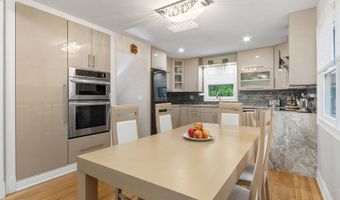 1145 S Chestnut Ave, Arlington Heights, IL 60005