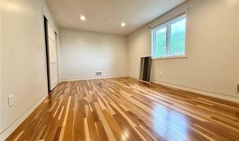 74 Plymouth Rd, East Providence, RI 02914