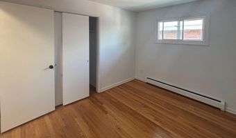 24 Joanne Ct, Albany, NY 12209