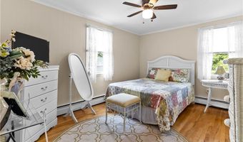 291 Maple Ave 1, Barrington, RI 02806