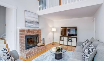 4918 SUNSET Ln, Annandale, VA 22003