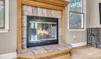 317 Trenton Ave N, Bayville, NJ 08721