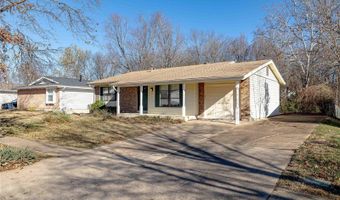 571 Golfwood Dr, Ballwin, MO 63021