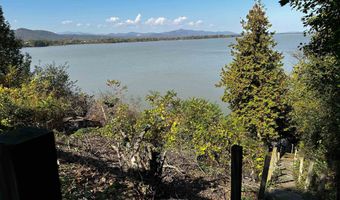 78 Way Lane Ext, Bridport, VT 05734